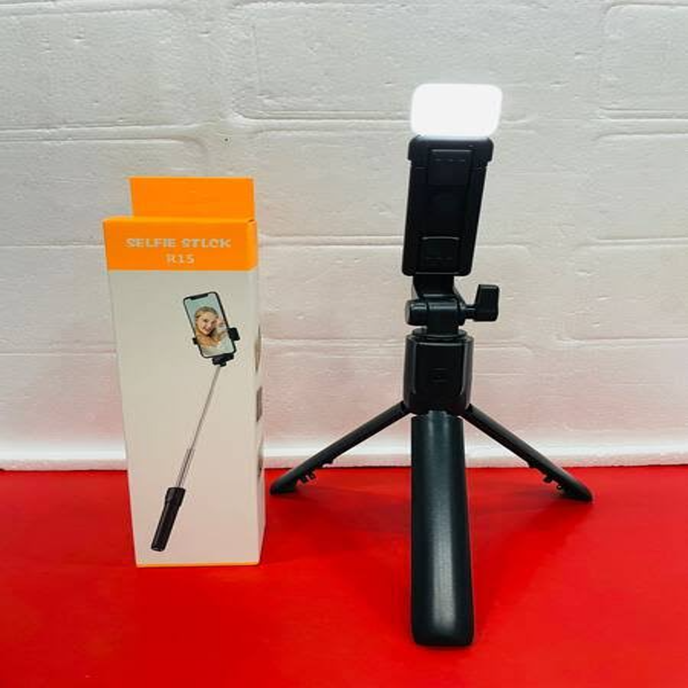 R15 Selfie Stick